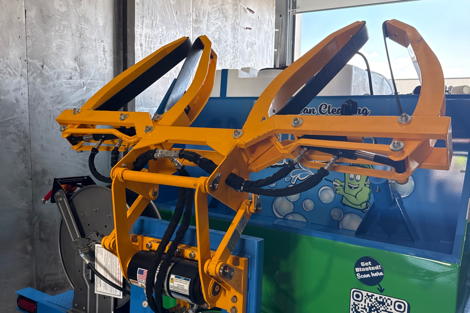 Commercial Trash Bin Cleaning Trailer (Doublewide Hydraulic)