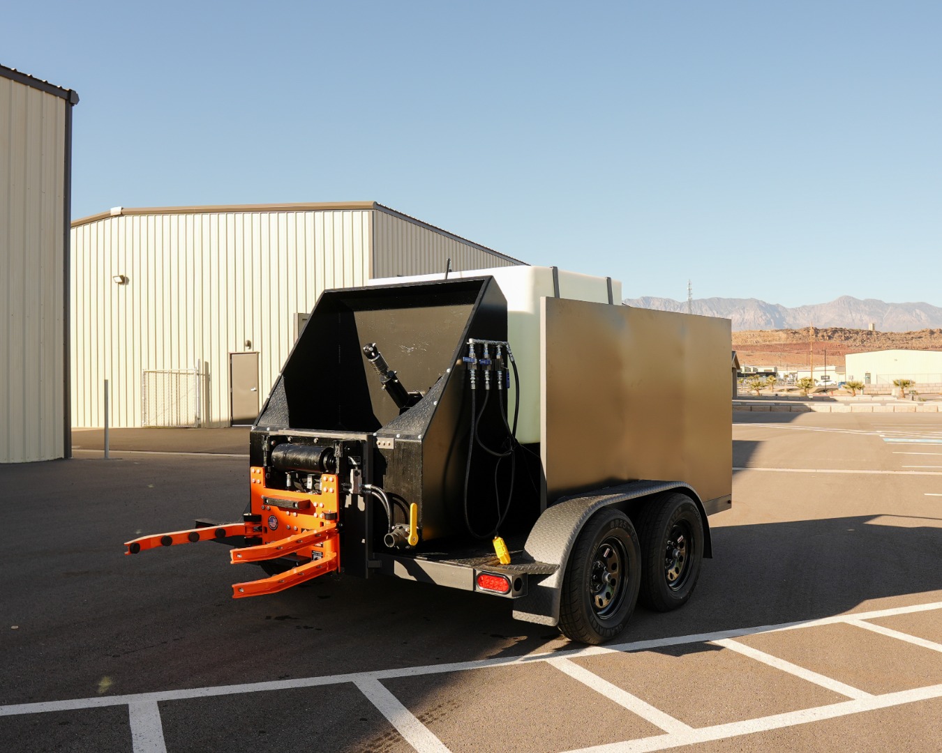 Professional Trash Bin Cleaning Trailer (Single Hydraulic)